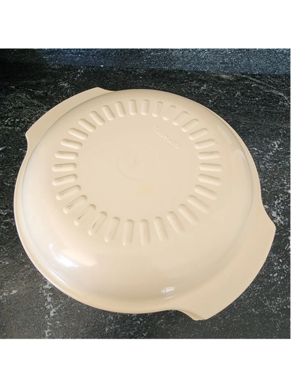 Tupperware Beige Microwave cook Pot  with Lid